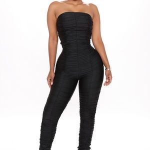Super sexy brand new fashion nova rouched jumpsuit